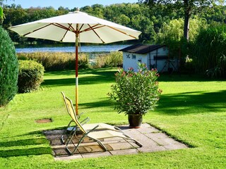 Sonnenterrasse im Garten