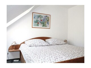 Mariannenweg Whg.13- Schlafbereich mit Doppelbett