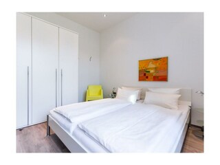 Villa Höger Whg.4 - Blick in das helle Schlafzimmer