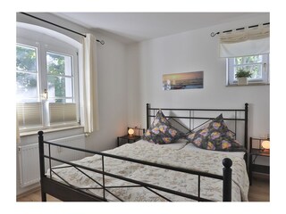 2. Schlafzimmer mit Doppelbett