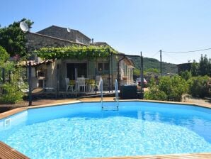 Maison de vacances paisible à Saint-Pons avec piscine - Saint-Jean-le-Centenier - image1