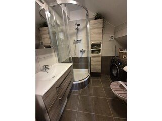 Badezimmer 1