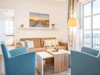 Sitzecke mit Blick in das grosse Schlafzimmer