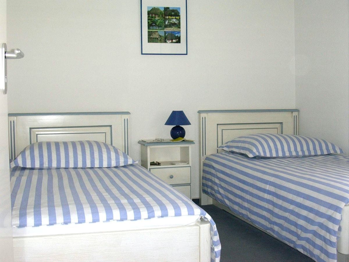 Schlafzimmer mit 2 Einzelbetten (Bsp.)