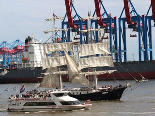 Der Hamburger Hafen hat viele Gesichter