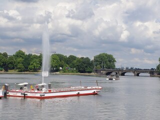 Am Jungfernstieg an der Alster in der Innenstadt