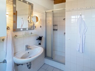 Bad mit Dusche