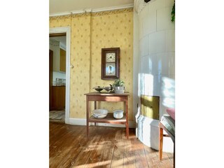 Der Kachelofen im Esszimmer