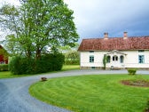 Das schöne helle Ferienhaus von vorn