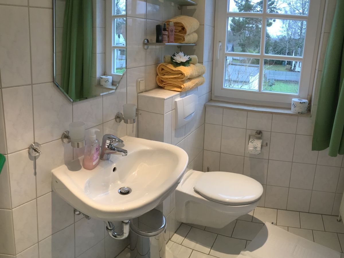 Ferienhaus Schiffchen "über Deck" (OG), Prerow, Familie Garve