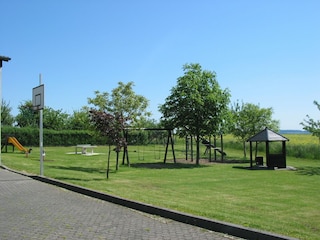 Spielplatz 300 m von FeWo