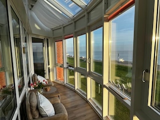 Der Balkon von Westen