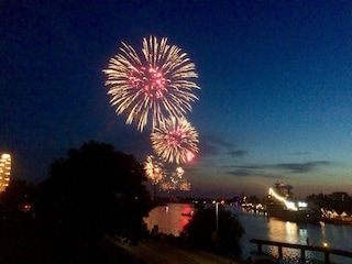 Feuerwerk am Hafen
