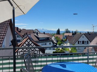 Balkon mit See-/Bergsicht