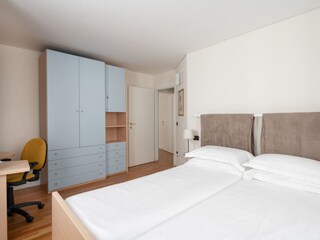 twin bedroom