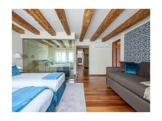 twin bedroom