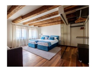 twin bedroom