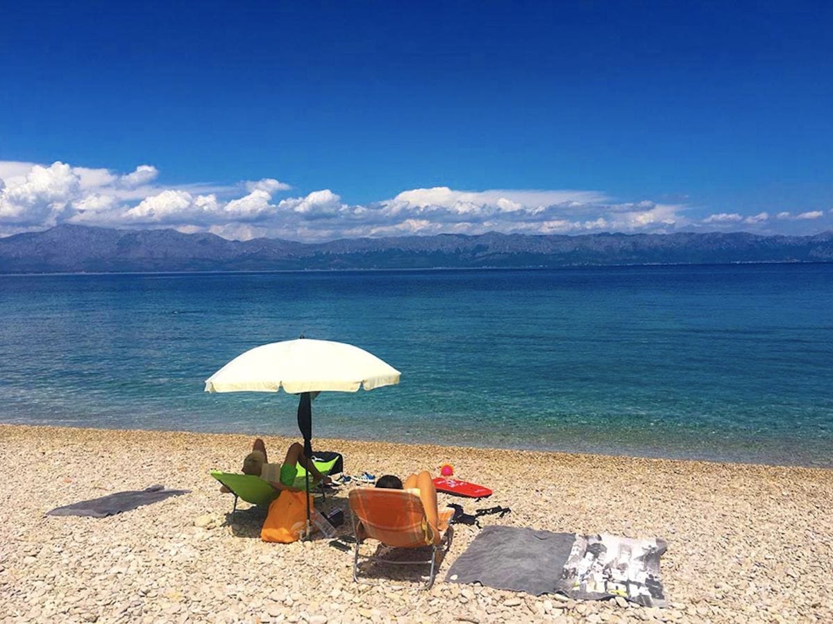 Der schöne Strand Duba Peljeska