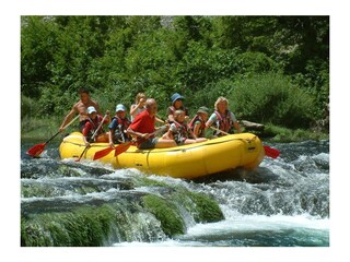 Rafting an der Citina im Omis / Erlebnis