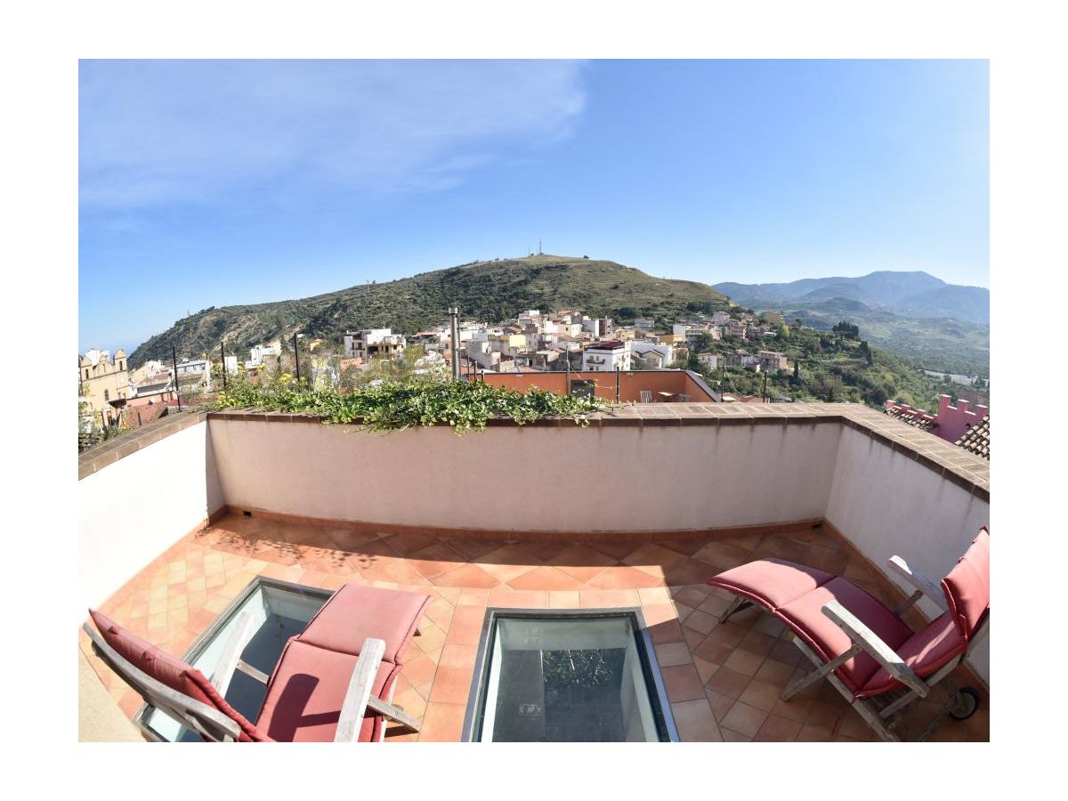 Der Balkon mit fantastischem Bergblick und Glasboden