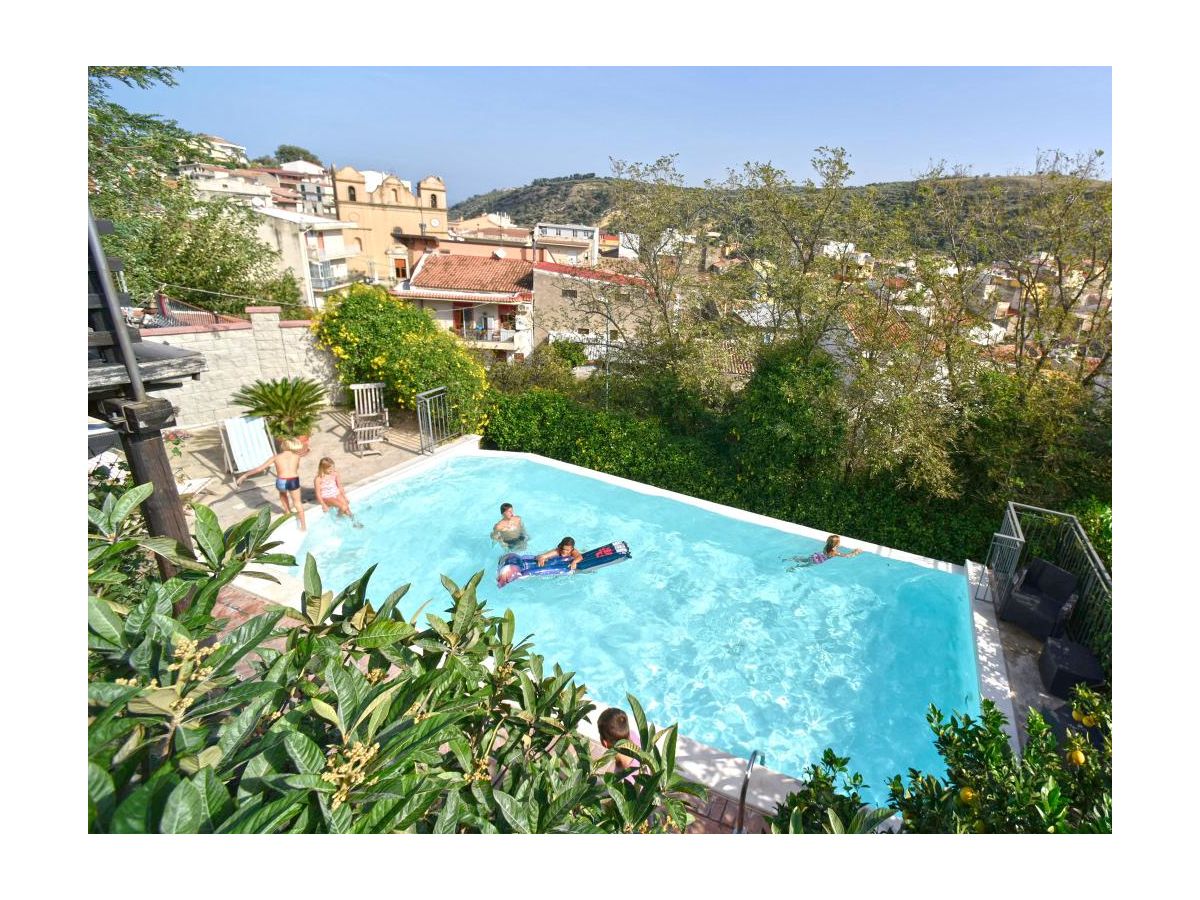 Der Pool im Borgo al Costa