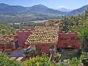 Holiday house Castello Rosso I - Rodì Milici - image1