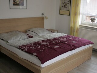 Schlafzimmer 1