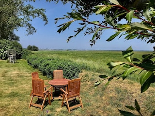 Beispiel Sitzgruppe im Garten mit Blick nach Zingst