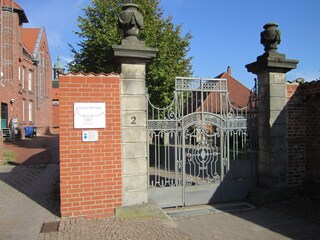 Klostereingang neben der Kirche