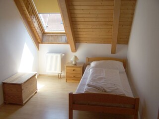 Schlafzimmer 2