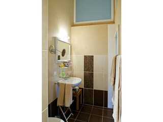 Badezimmer mit Oberlicht