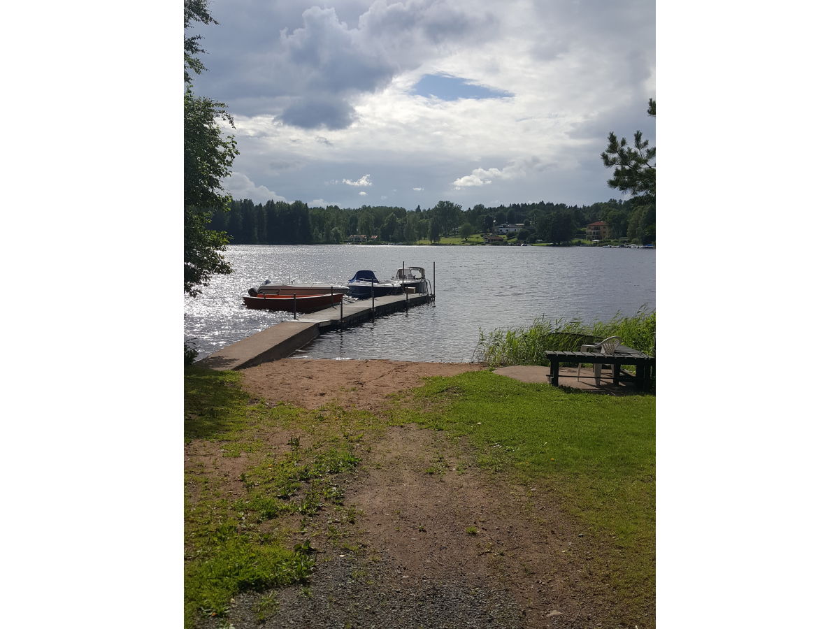 Der Bootssteg am See Nömmen