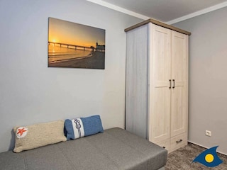 Schlafzimmer 2 mit Doppelbett und Schlafcouch