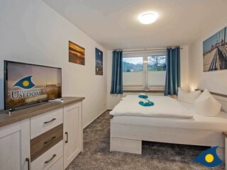Schlafzimmer 1 mit Doppelbett