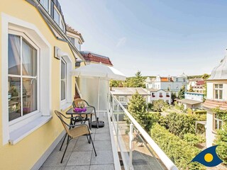 Balkon mit Sitzmöglichkeiten