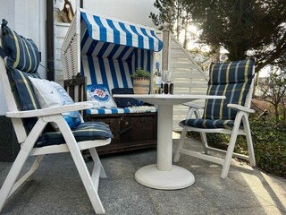 Terrasse mit Strandkorb