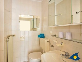 Badezimmer mit WC und Dusche