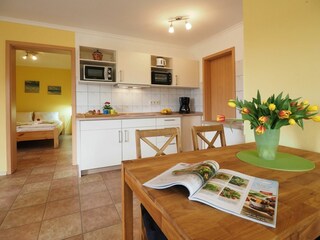 Essbereich mit offener Küche