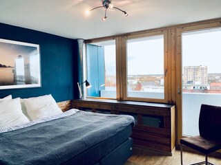 Schlafzimmer mit Boxspringbett