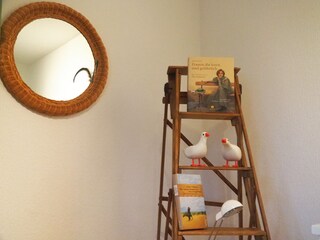 Regal im Schlafzimmer