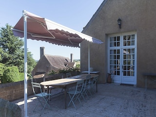 Cottage Vitray Outdoor Recording 2
