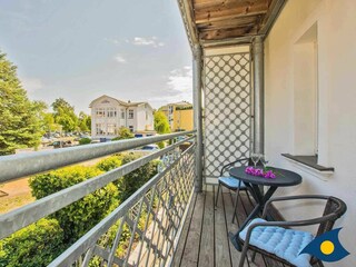 Balkon mit Sitzmöglichkeiten