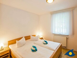 Schlafzimmer mit Doppelbett