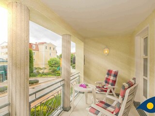 Balkon mit Sitzmöglichkeiten
