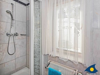Bad mit Dusche