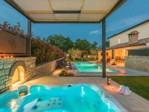 Villa Lori mit Pool und Whirlpool - Porec - image1