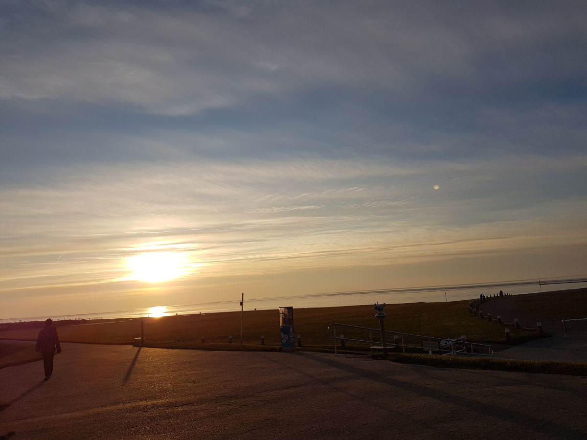 Sonnenuntergang über dem Wattenmeer