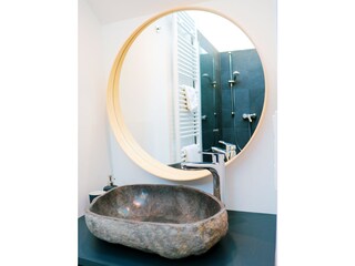 Luxury facilities – river pebble pool