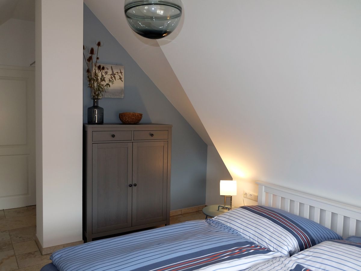 Ferienwohnung Wiesengrund, Dranske, Frau Annett Knöfel