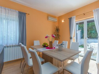 Apartment Nova Vas Features 14